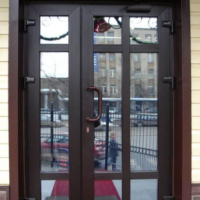 Входные двери REHAU фото